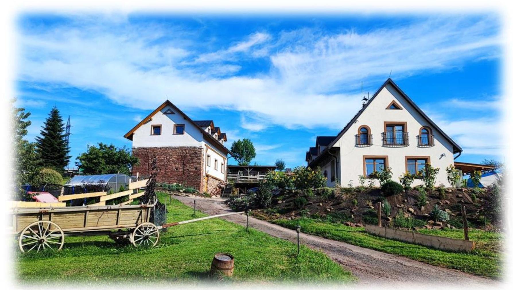 Apartman Na Statku Červený Kostelec المظهر الخارجي الصورة